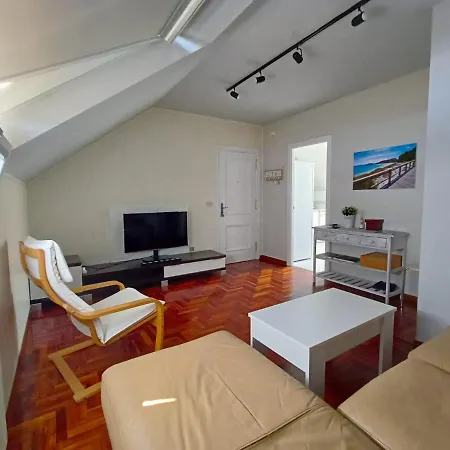Gran Lar, 2 Hab Con Piscina Y Jardín En Samil *